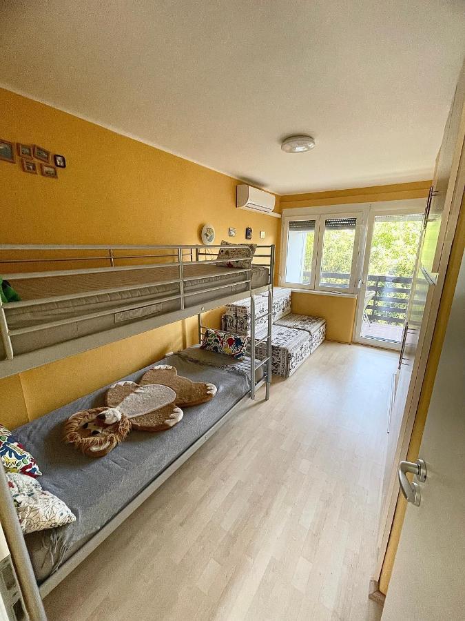 BalatonalmádiViktoria Apartmanアパートメント エクステリア 写真